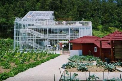 Tabebuya Resto & Resort