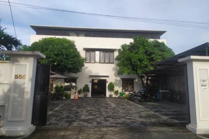 Tabebuya Resto & Resort