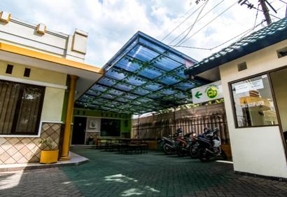 Tabebuya Resto & Resort