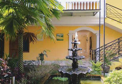 Tabebuya Resto & Resort