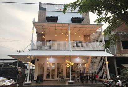 Tabebuya Resto & Resort