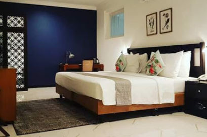 Tabebuya Resto & Resort