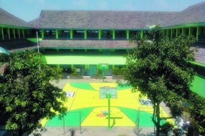 Tabebuya Resto & Resort