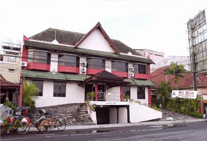 Tabebuya Resto & Resort