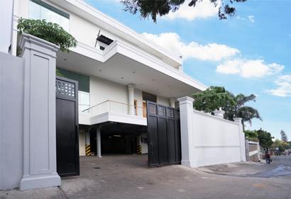 Tabebuya Resto & Resort